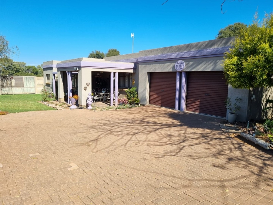 3 Bedroom Property for Sale in Kellys View Free State